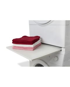 Ylivoimainen pinoamisrunko, jossa on ulosvedettävä hylly pesukoneelle/kuivausrummulle.